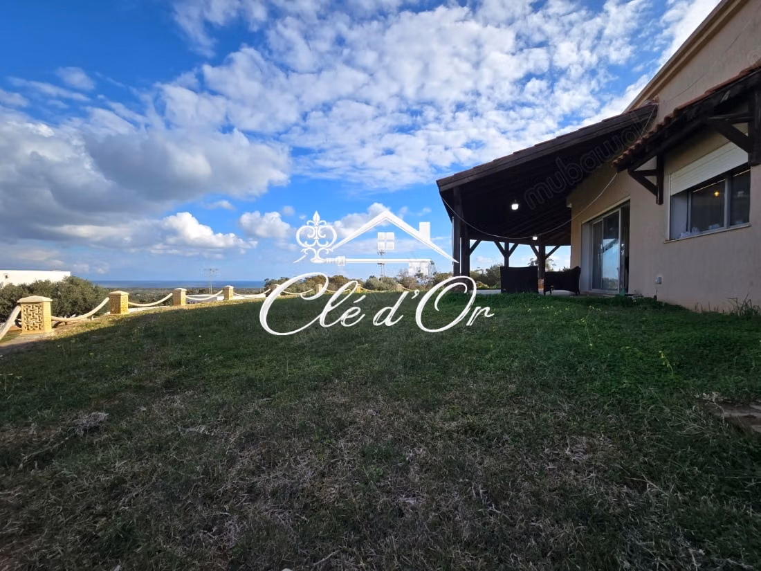 Villa à vendre à Rtiba