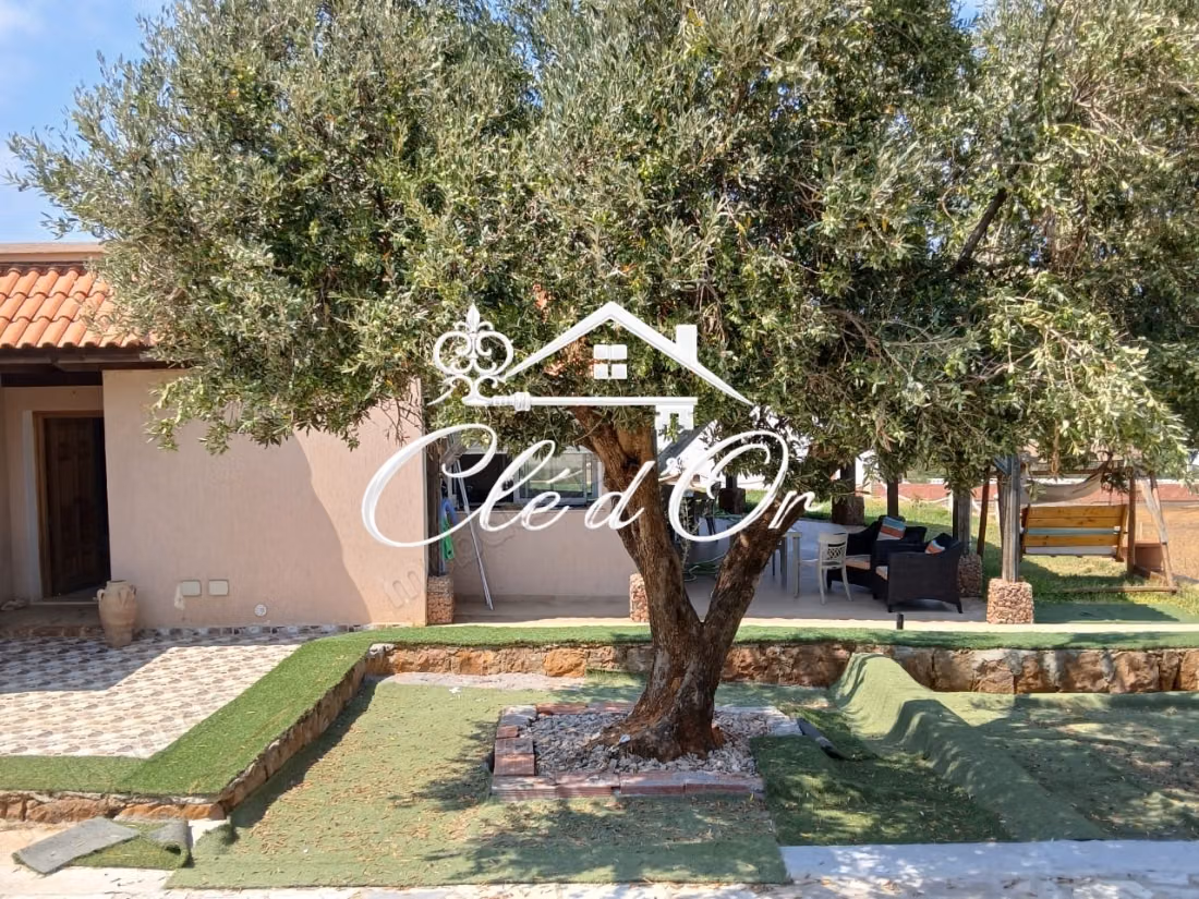 Villa à vendre à Rtiba
