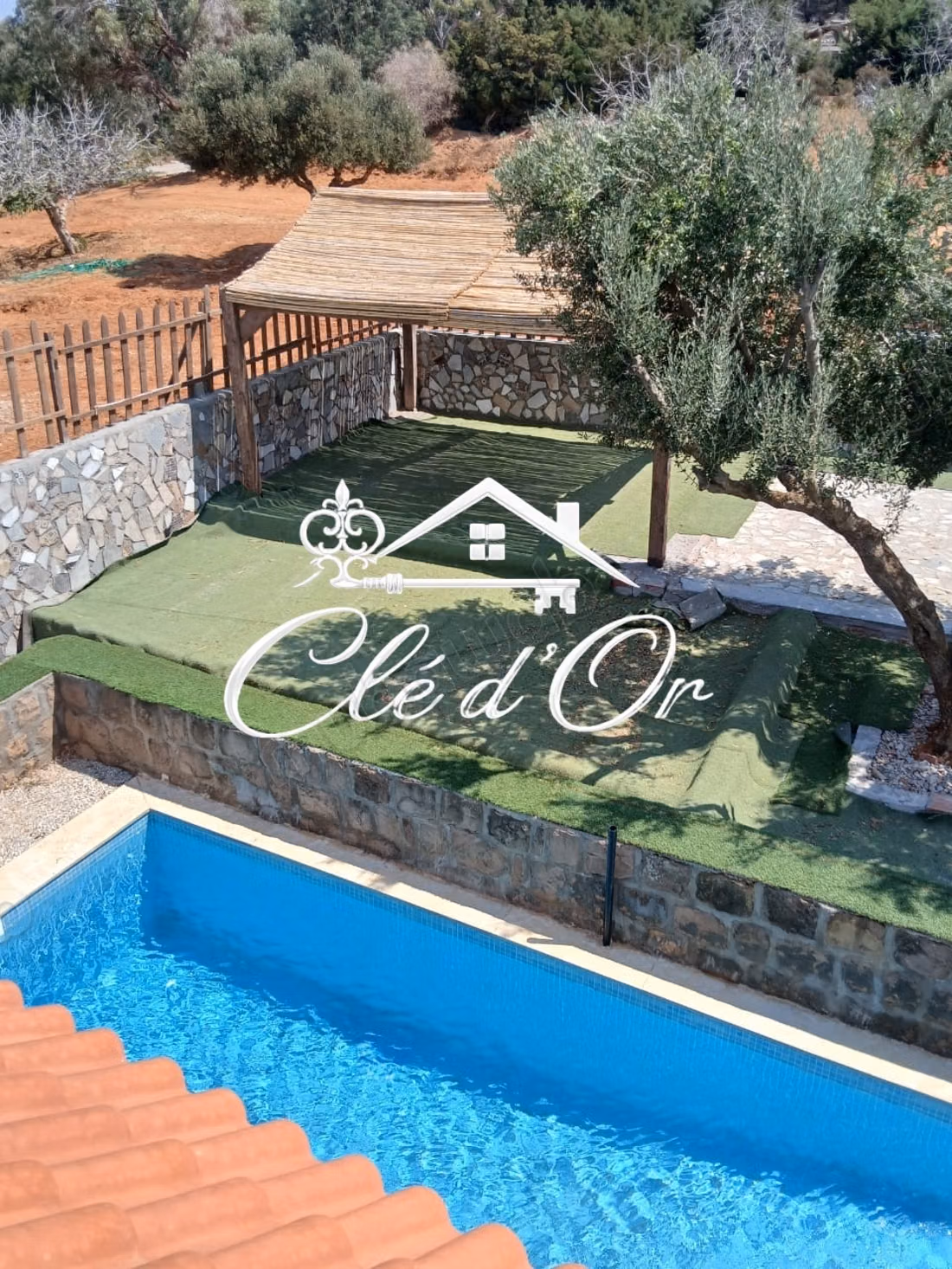 Villa à vendre à Rtiba