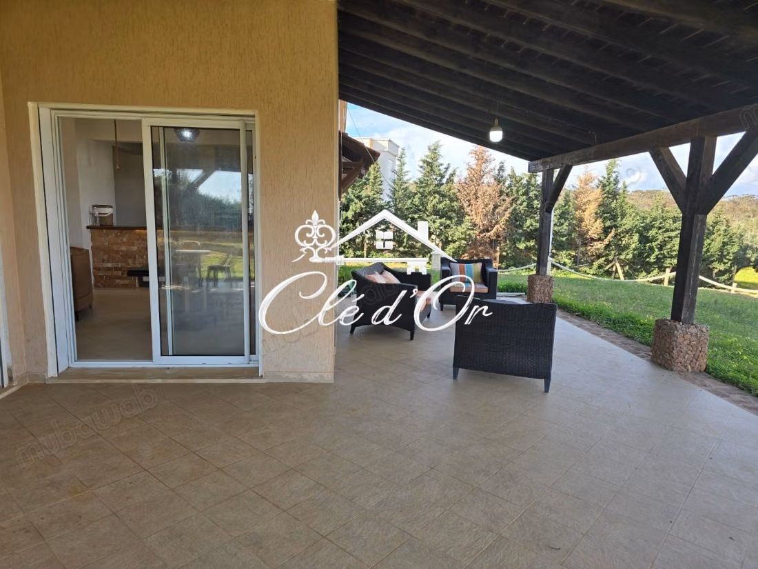 Villa à vendre à Rtiba