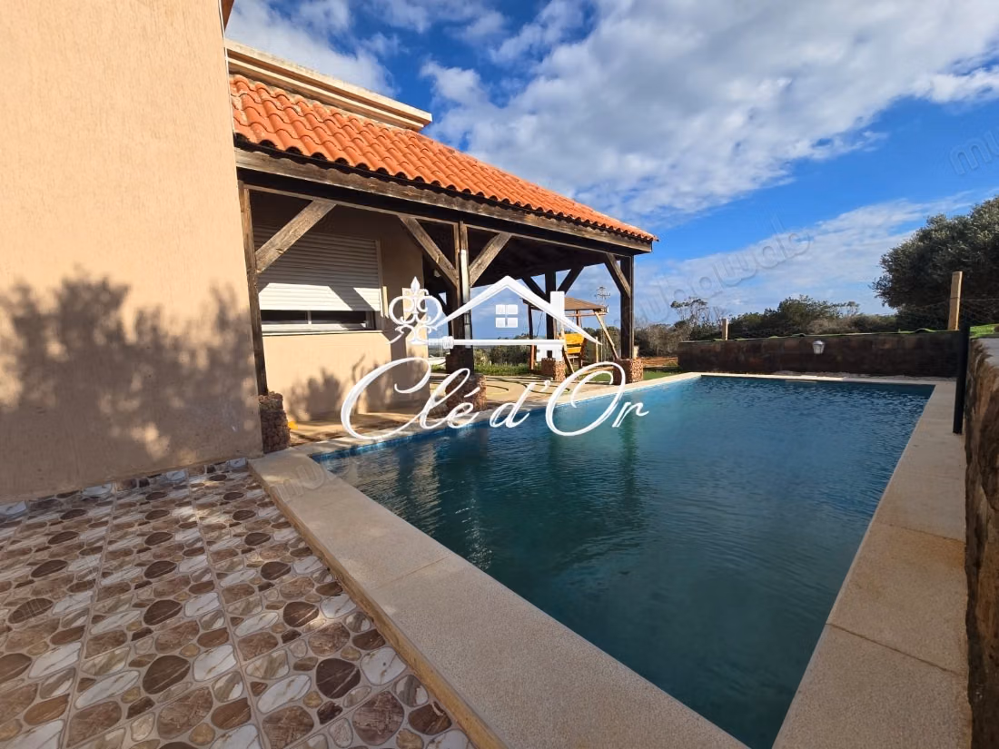 Villa à vendre à Rtiba
