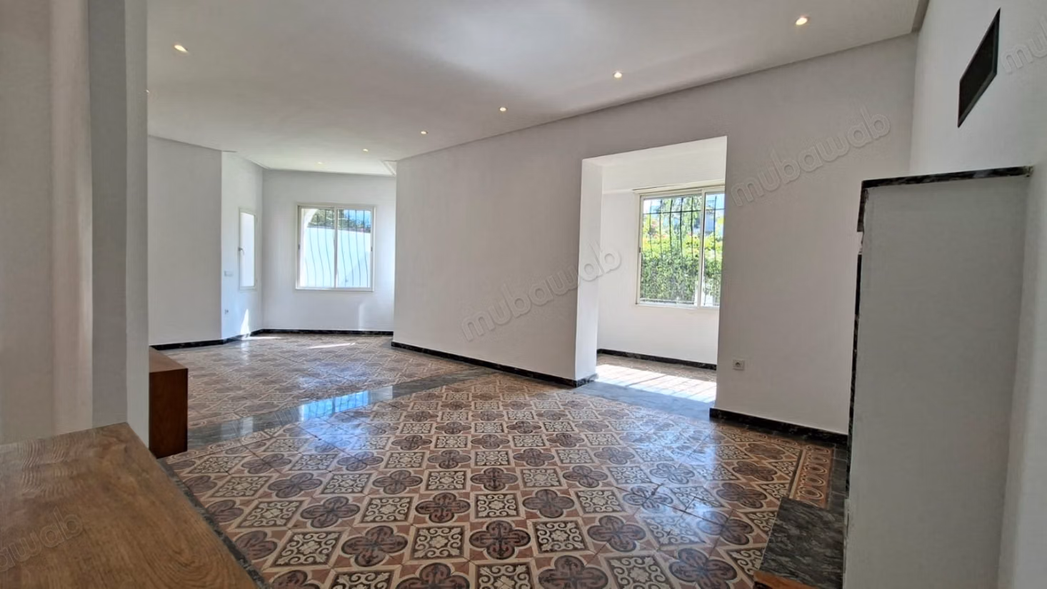 Alquiler de villa de alto standing en el Centro de Hassan. 4 hermosas habitaciones. Hermosa terraza y jardín
