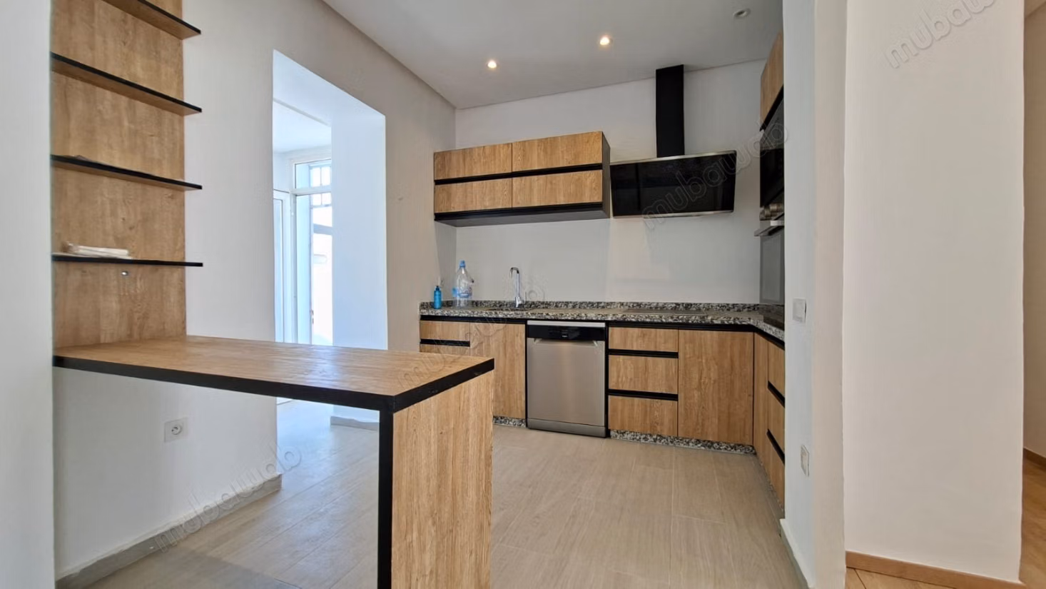 Alquiler de villa de alto standing en el Centro de Hassan. 4 hermosas habitaciones. Hermosa terraza y jardín