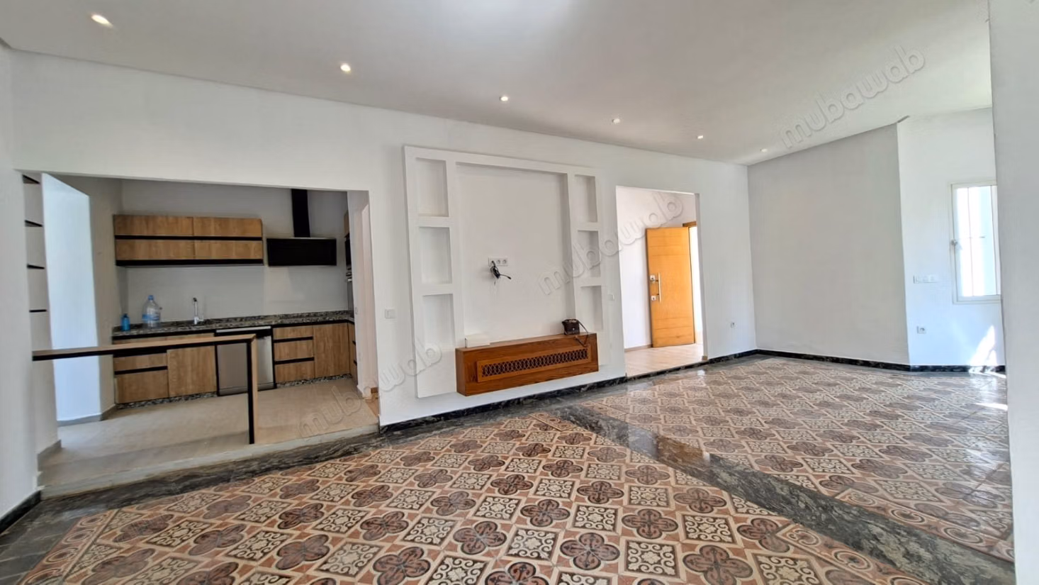 Alquiler de villa de alto standing en el Centro de Hassan. 4 hermosas habitaciones. Hermosa terraza y jardín