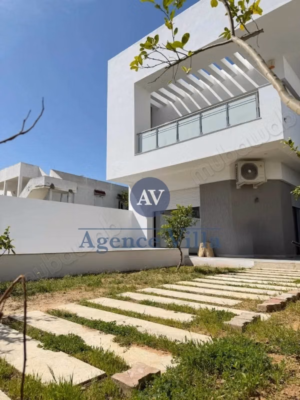 For rent: a spacious villa in Ain Zaghouan