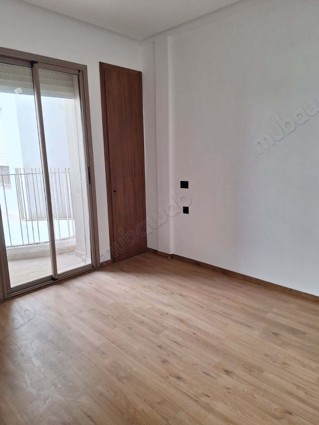 Empty apartment on bd TADDART