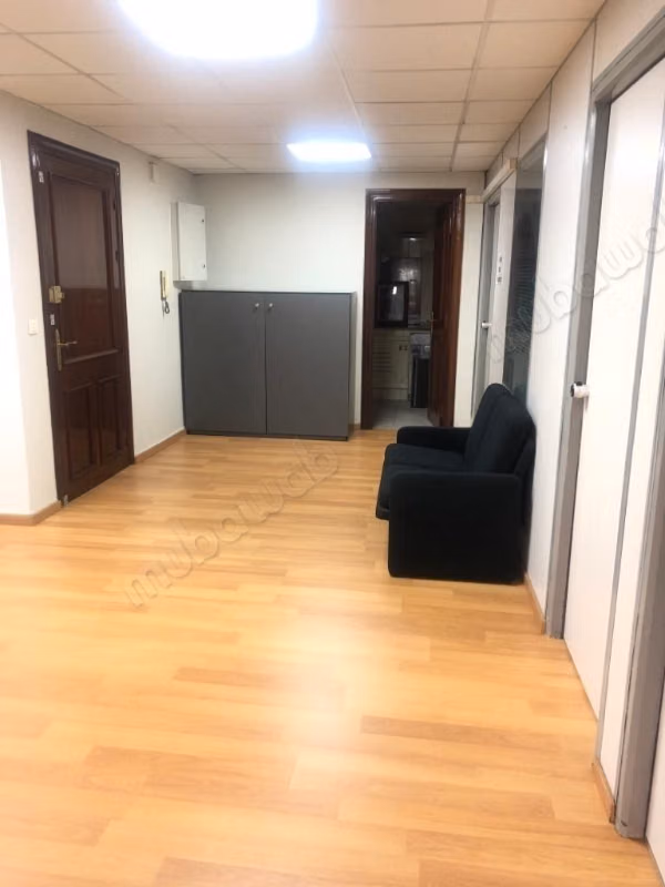 3 bureaux à vender