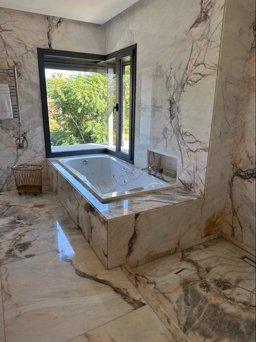 Luxury House for Sale in Souissi. 10 Spacious Rooms. Well Furnished