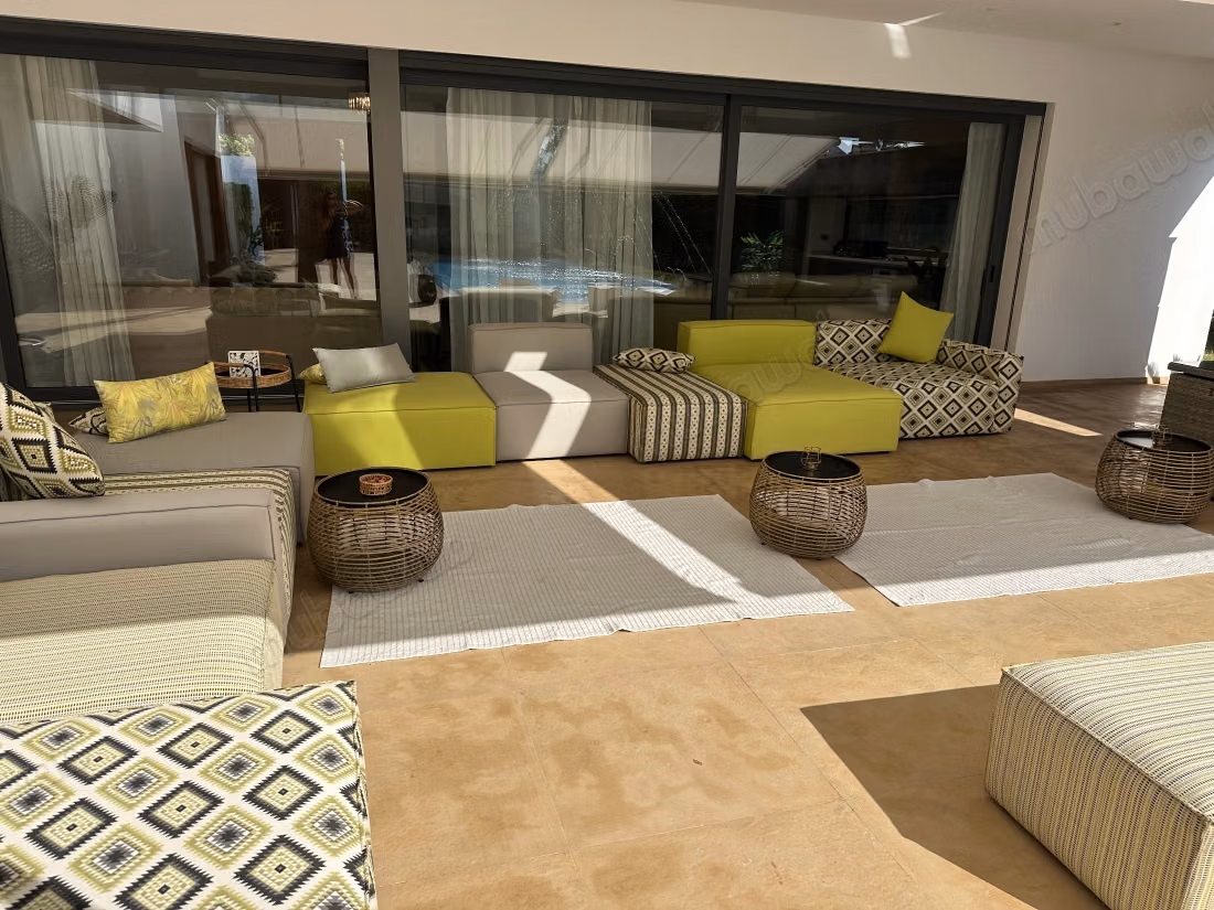 Luxury House for Sale in Souissi. 10 Spacious Rooms. Well Furnished