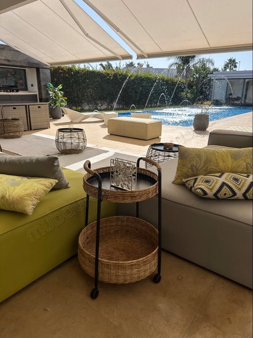 Luxury House for Sale in Souissi. 10 Spacious Rooms. Well Furnished