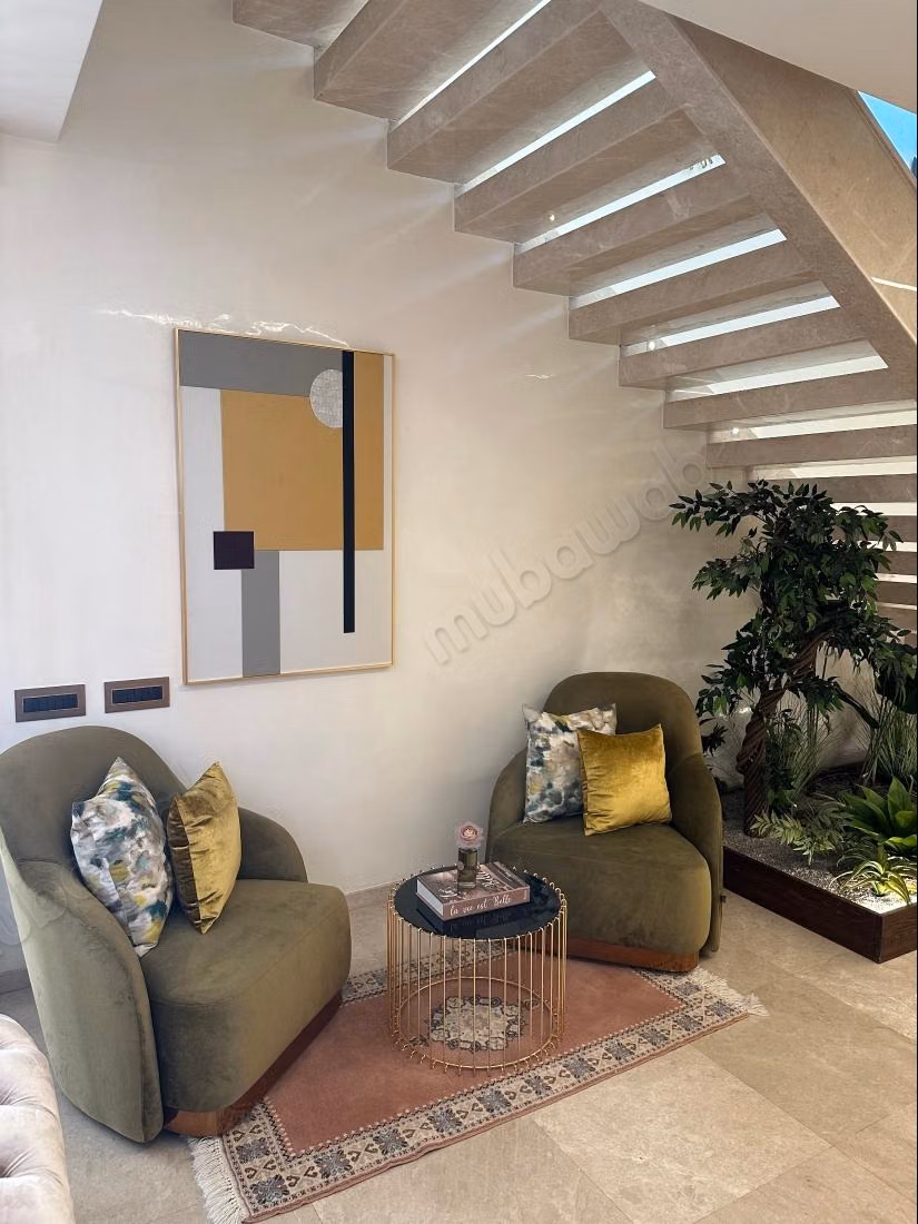 Luxury House for Sale in Souissi. 10 Spacious Rooms. Well Furnished