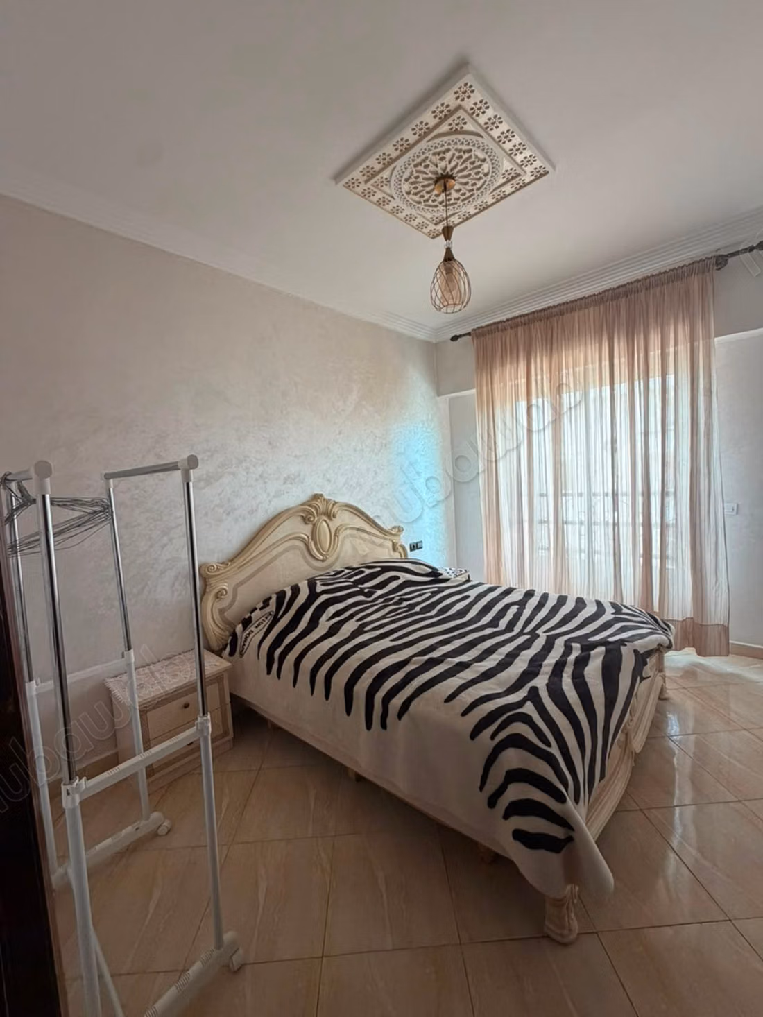 Apartment for sale in the city center. 3 comfortable rooms. With elevator