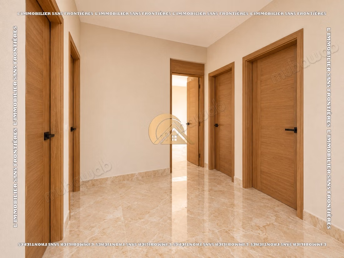Semi-finished villa of 230 m² for sale - Land of 250 m², 4 bedrooms including a suite and land suitable for a pool