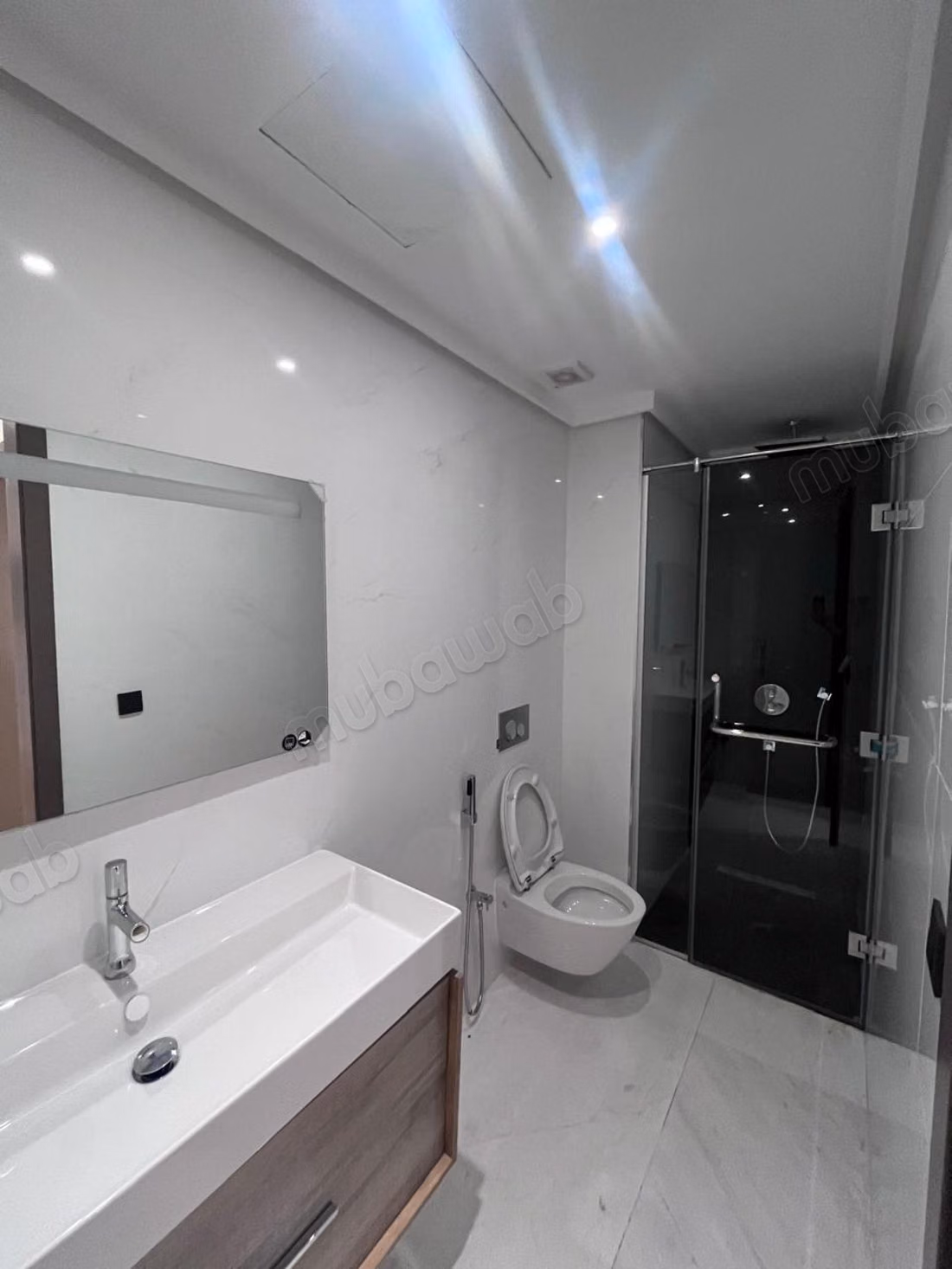 Bel appartement en location à Sania. Surface de 170 m². Bien meublé