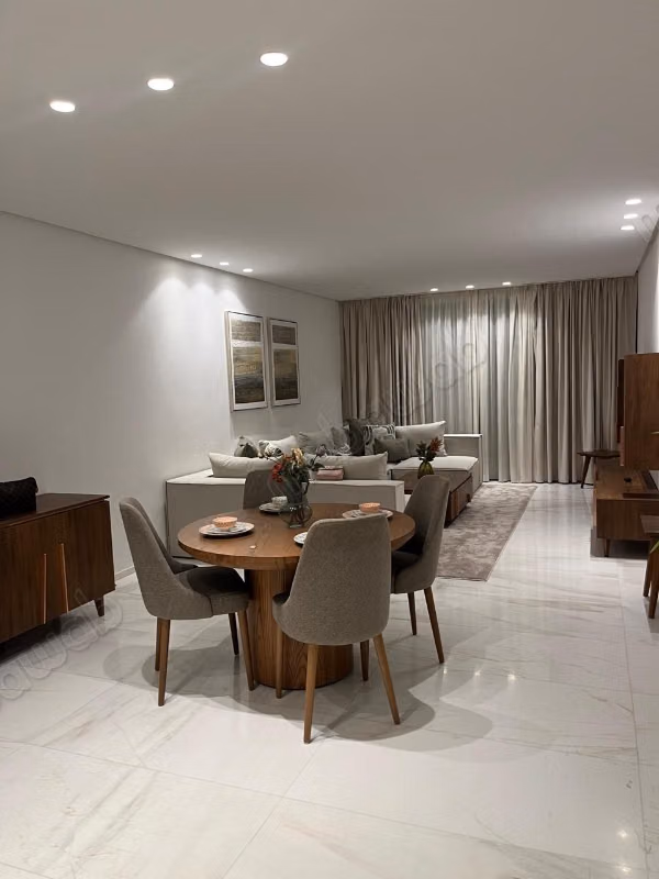 Bel appartement en location à Sania. Surface de 170 m². Bien meublé