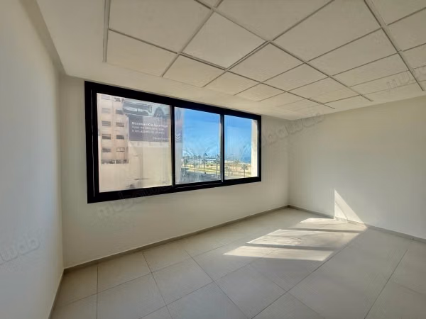 Piano per ufficio Nuovo 70m boulevard della corniche