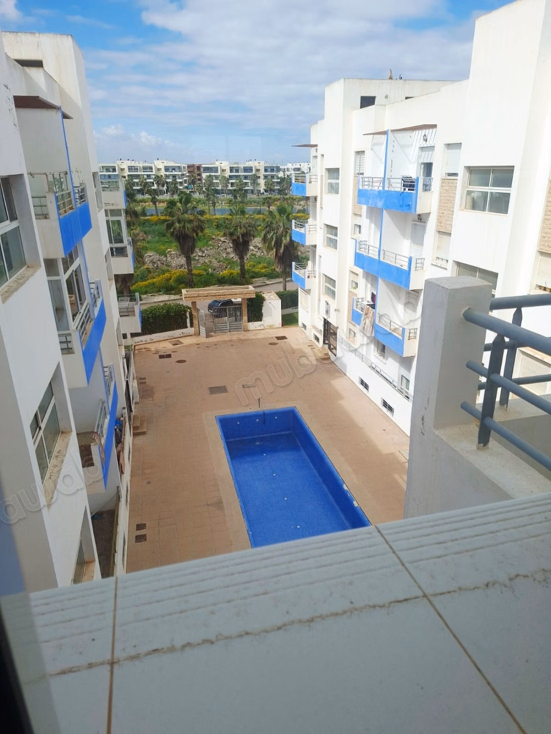 FOR RENT - Large apartment 175 m² - Top floor