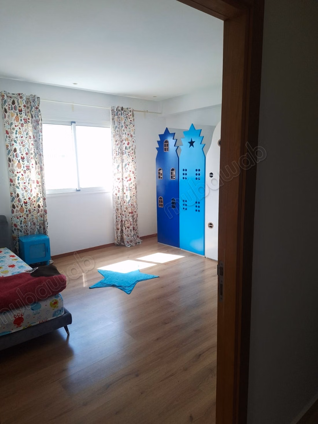 FOR RENT - Large apartment 175 m² - Top floor