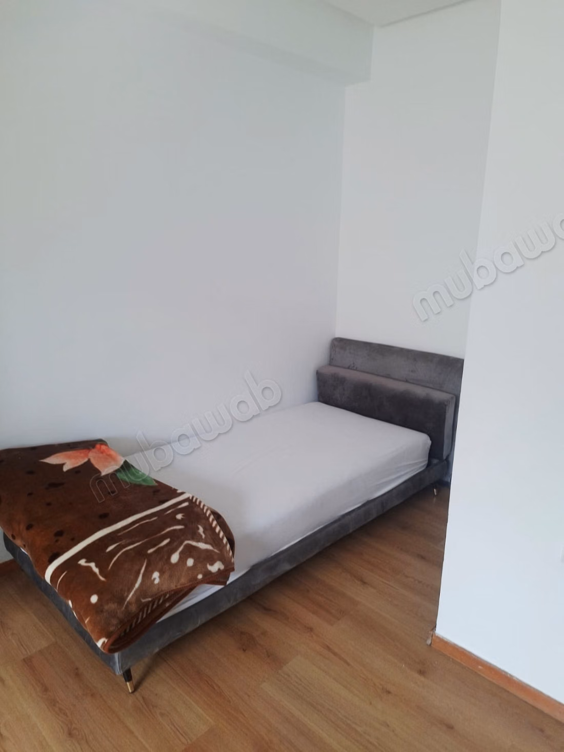 FOR RENT - Large apartment 175 m² - Top floor