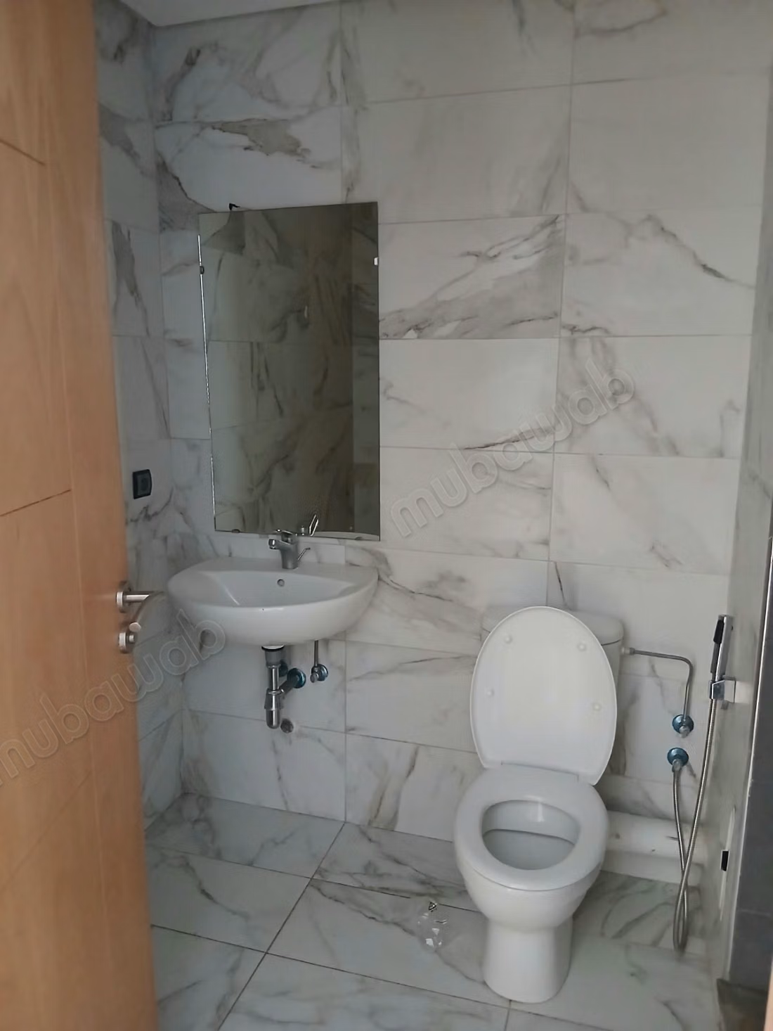 Apartamento Vacío en Alquiler en Ain Borja