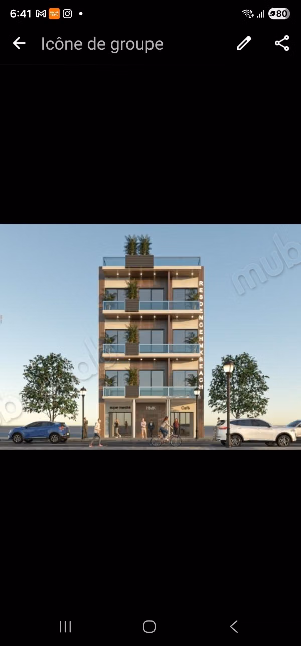 Villa de haut standing à vendre à De La Plage.
Superficie 400 m².
Double vitrage et porte blindée