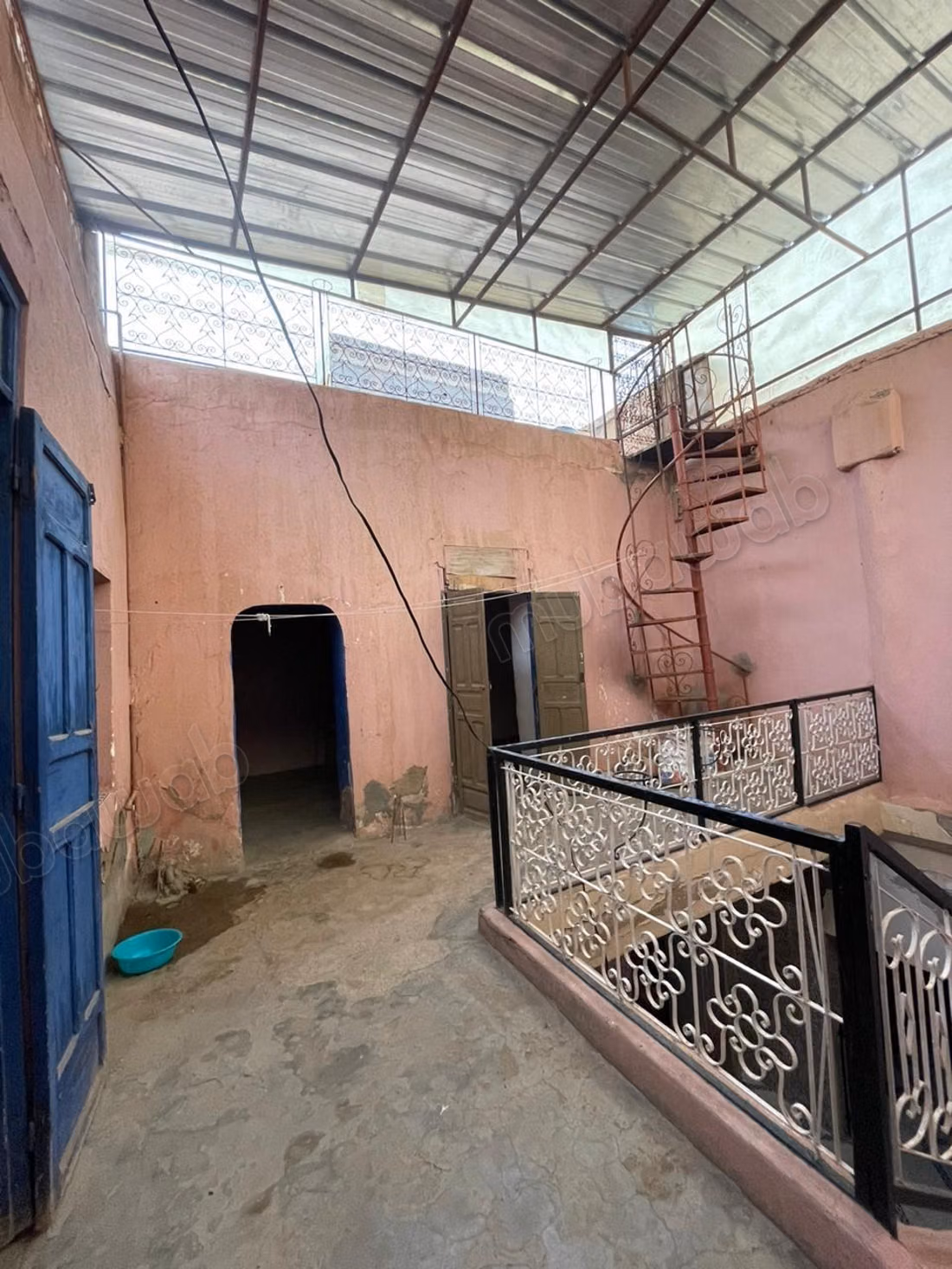 Riad with rooftop – 148 m² – 7 possible rooms – Medina, Zaouia