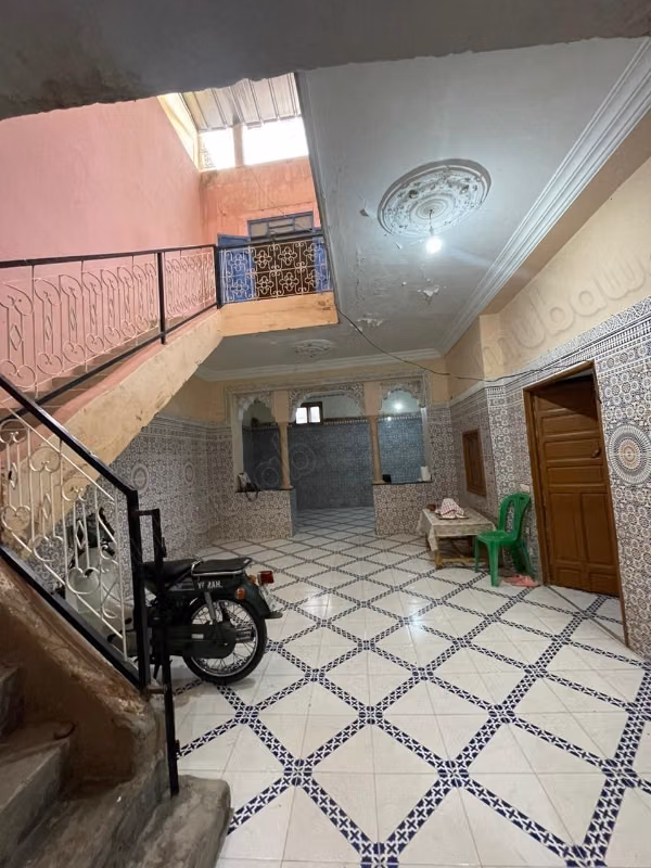 Riad with rooftop – 148 m² – 7 possible rooms – Medina, Zaouia