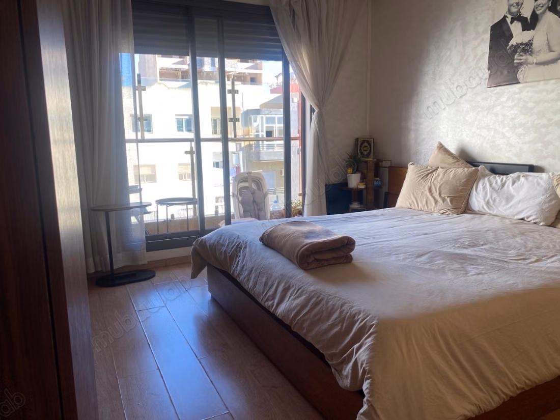 For rent apartment in Bachkou neighborhood. 3 large rooms. Contemporary living room