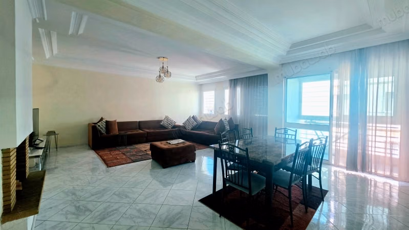 Apartment on a floor at Palmier
