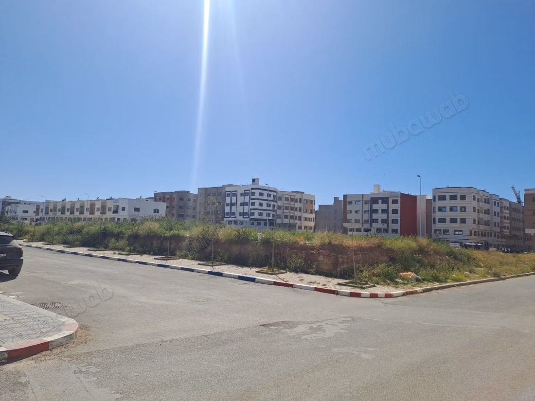 Beau terrain à la vente à Quartier Aérodrome.
Superficie 526 m²