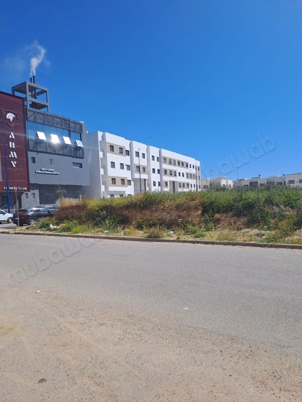 Beau terrain à la vente à Quartier Aérodrome.
Superficie 526 m²