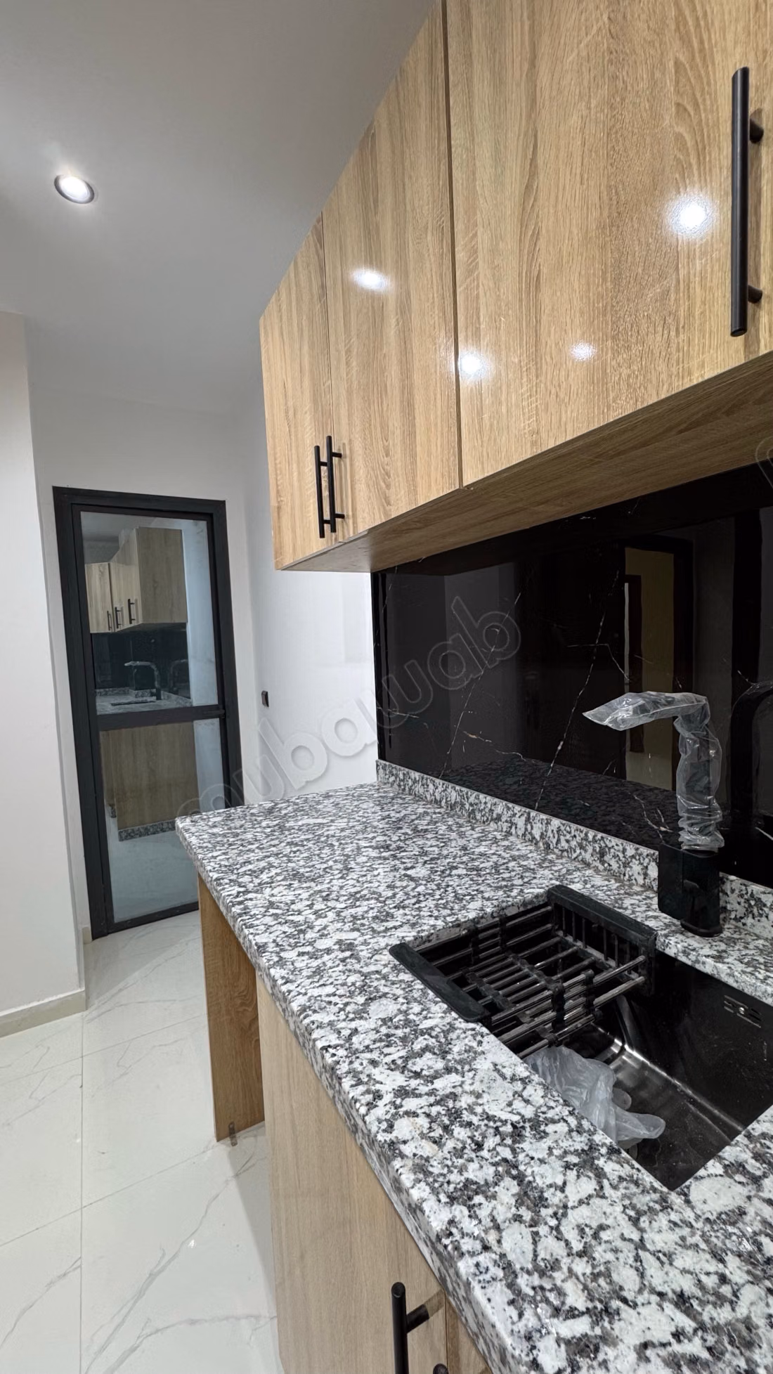 Apartment for sale in Martil. 3 beautiful bedrooms. Reinforced door, security