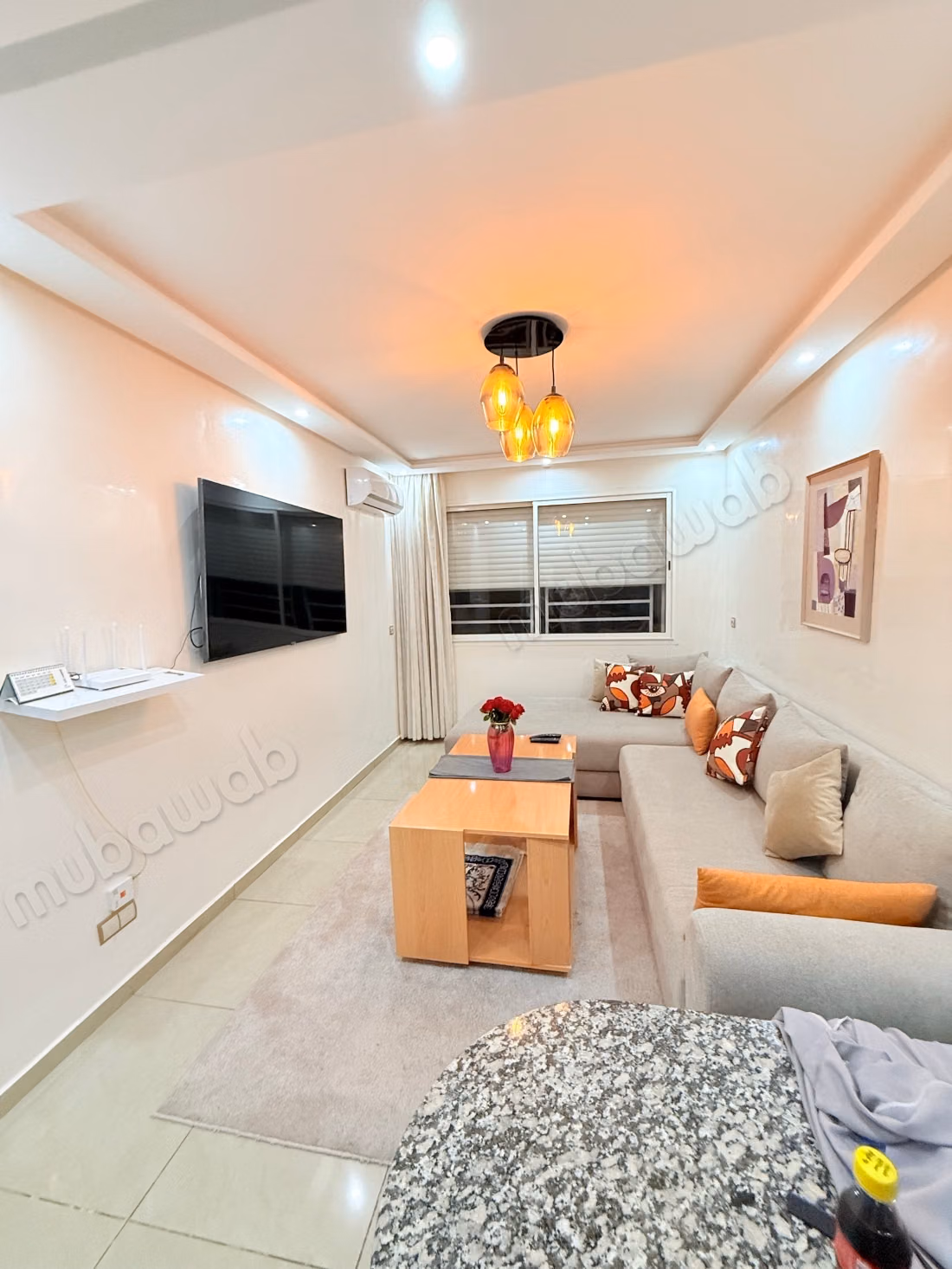 Louez cet appartement à Hay Mohammadi. 
Surface totale 55 m². 
Meublé
