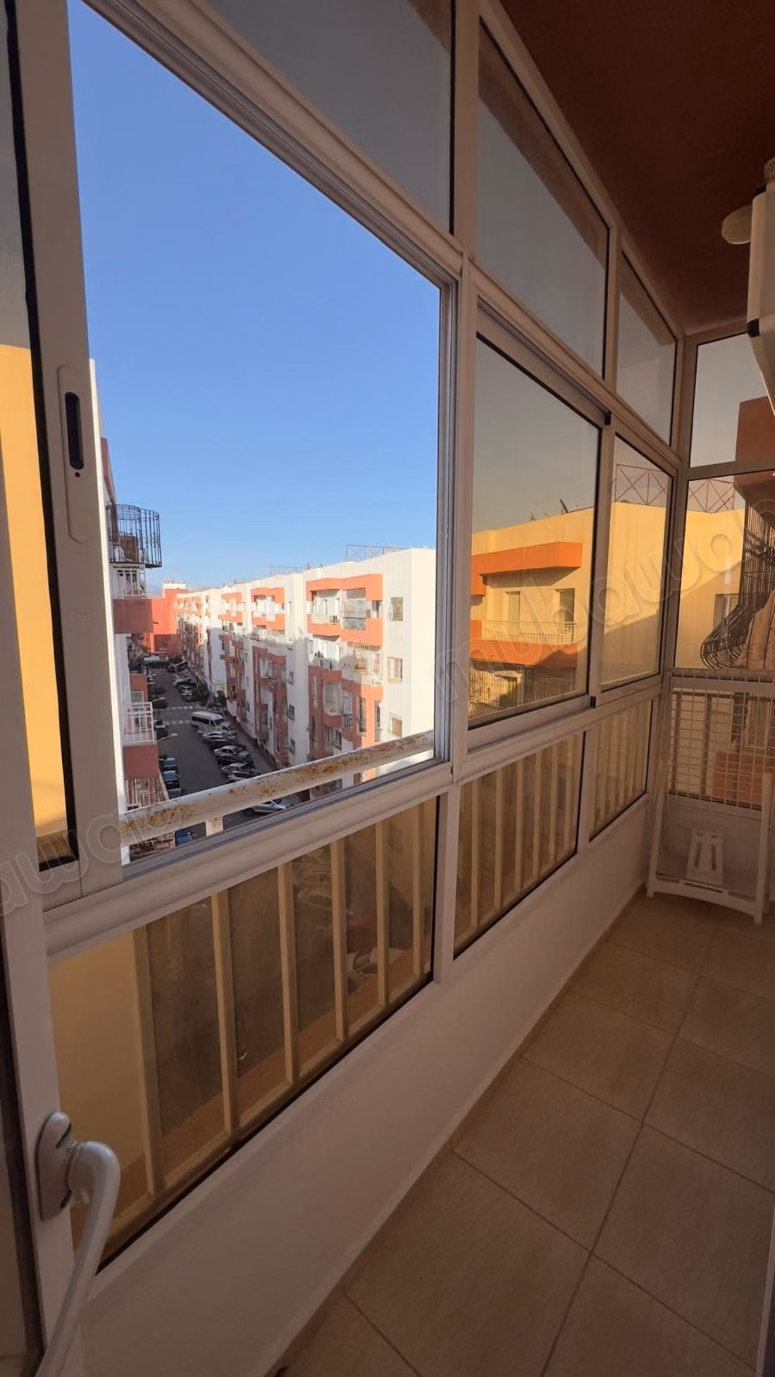 Superbe appartement à louer à Hay Salam. 
2 belles chambres. 
Bien meublé
