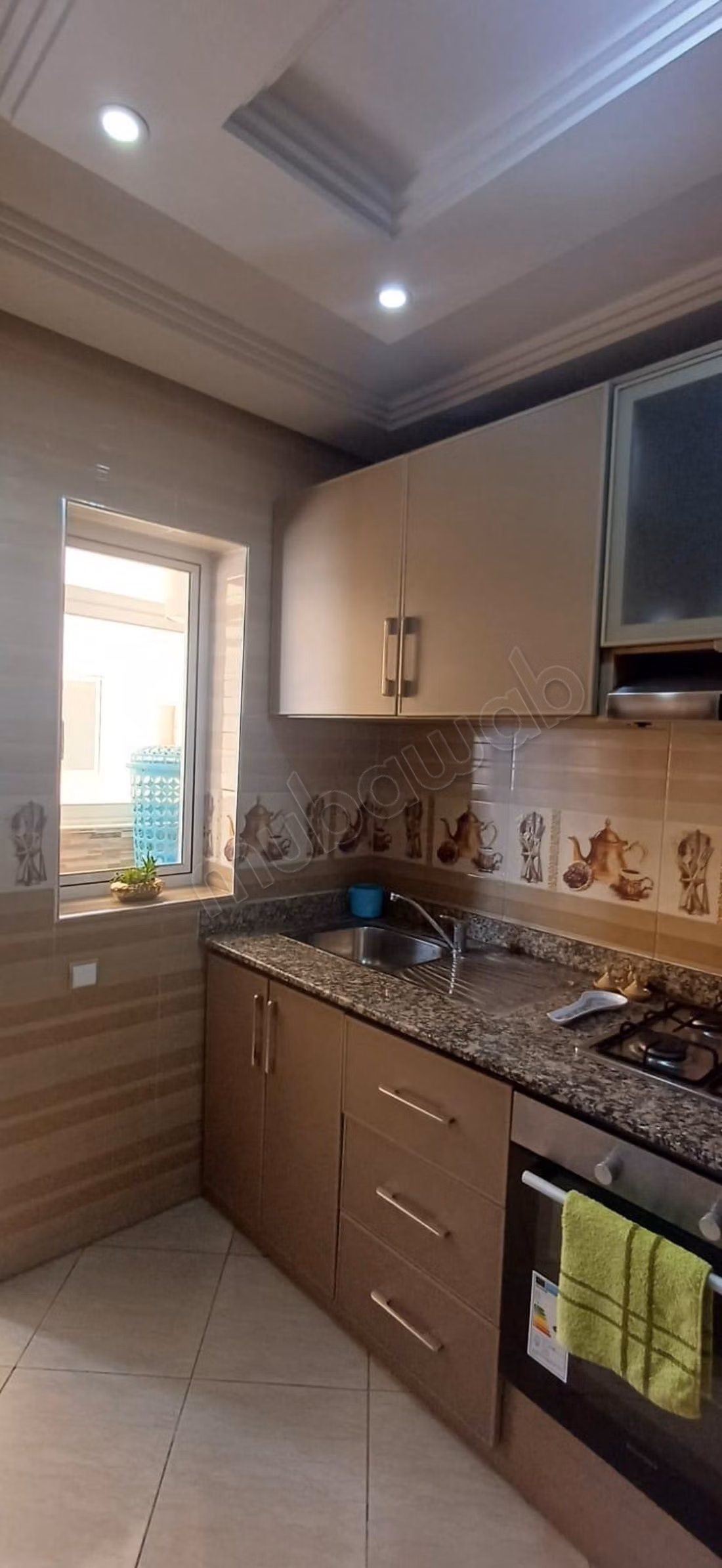 Superbe appartement à louer à Hay Salam. 
2 belles chambres. 
Bien meublé