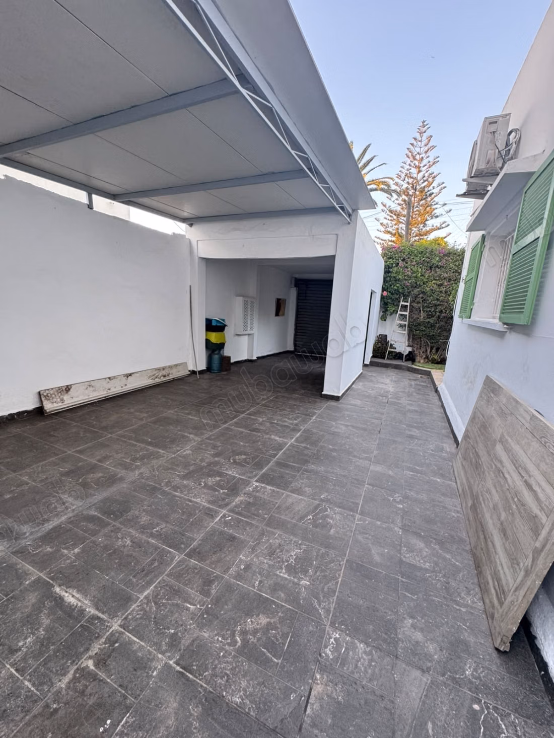 Location villa de luxe semi meublé à Quartier Oasis