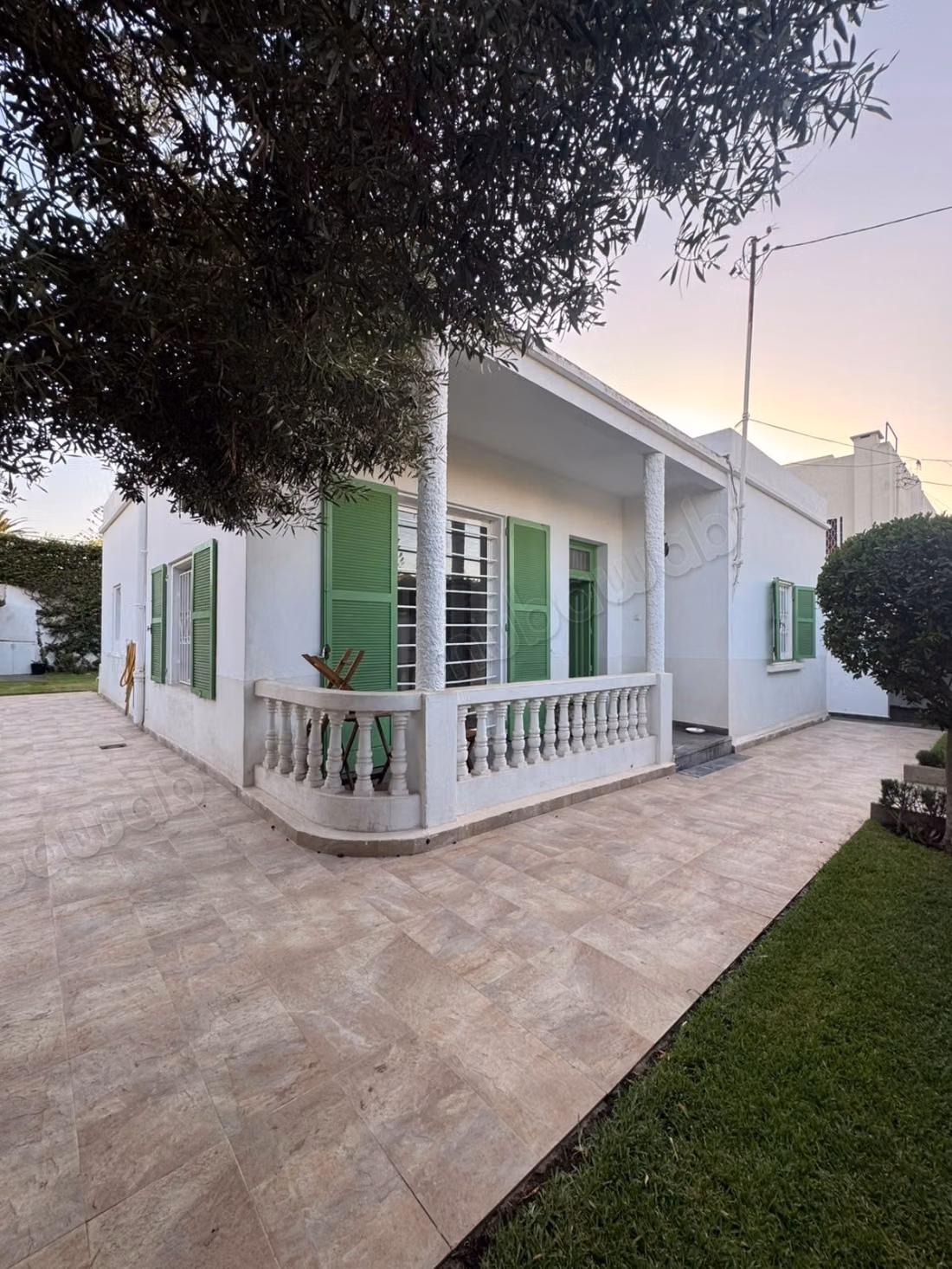 Location villa de luxe semi meublé à Quartier Oasis