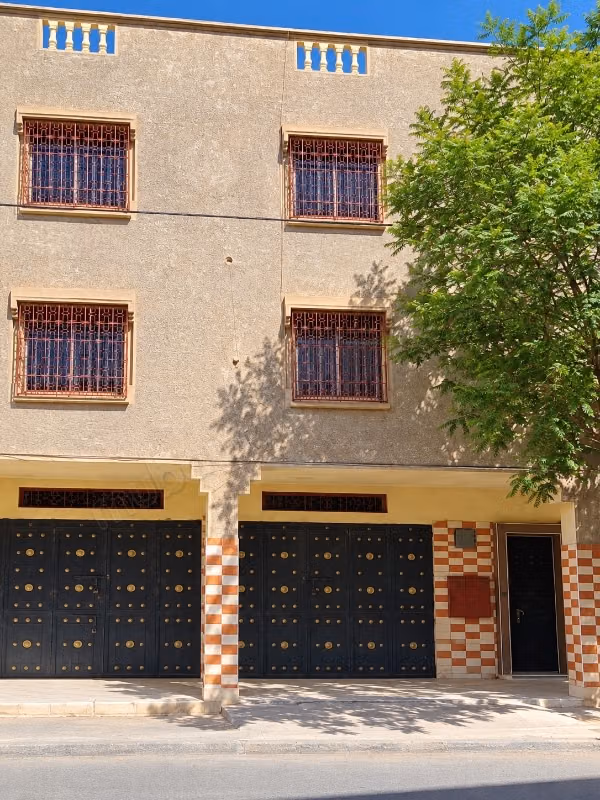 Prachtig huis te koop in Mhamid. Oppervlakte 111 m²