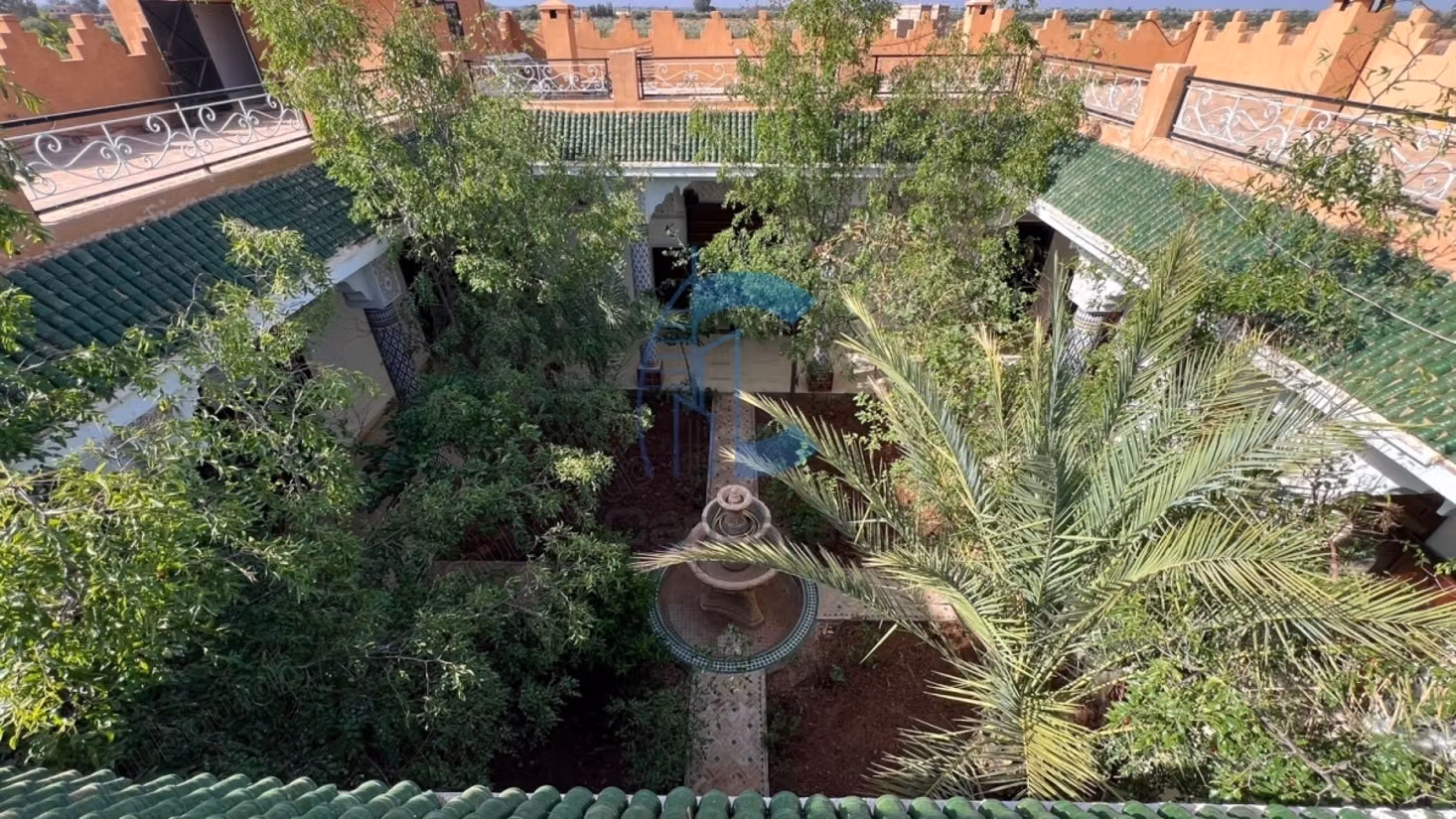 Villa riad de una sola planta con 5 a 7 habitaciones y 27,493 m² de terreno con olivar en venta en Sidi Abdellah Ghiat