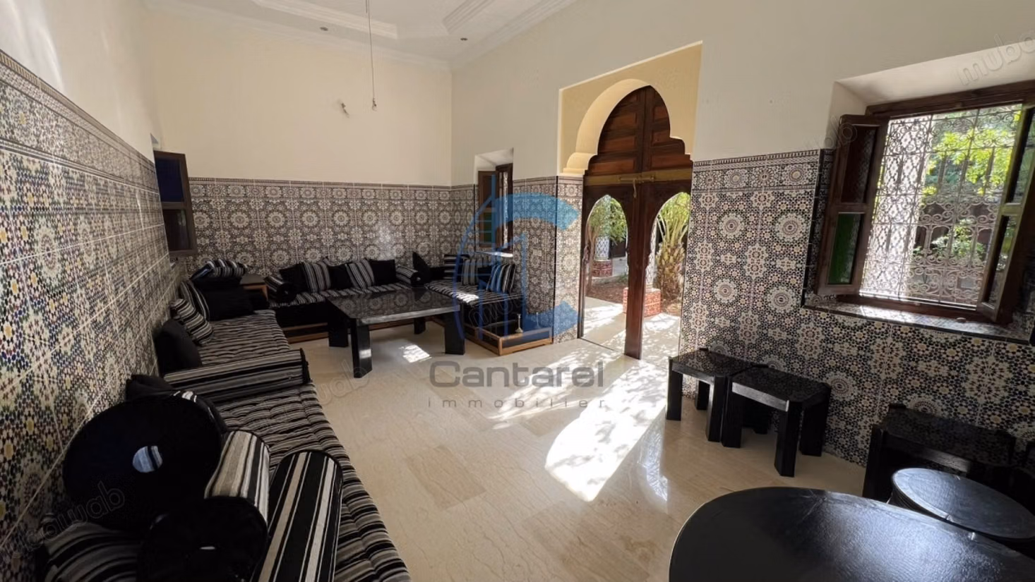 Villa riad de una sola planta con 5 a 7 habitaciones y 27,493 m² de terreno con olivar en venta en Sidi Abdellah Ghiat