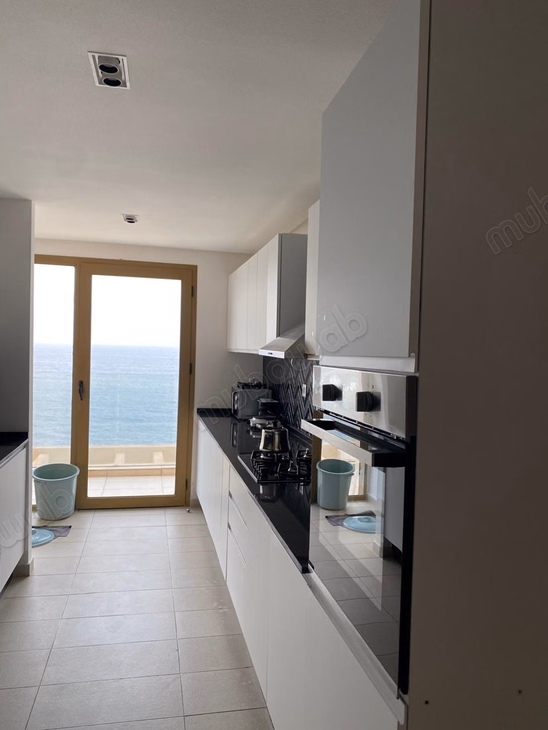 Très bel appartement en location à Hay Ach chbanat.
Surface de 180 m².
Bien meublé