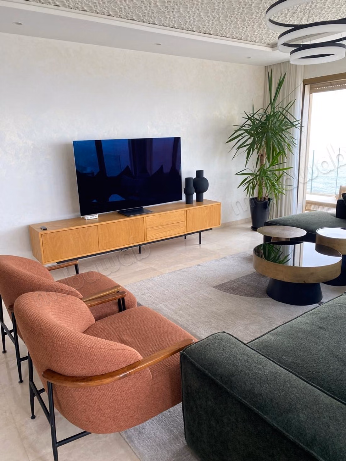 Très bel appartement en location à Hay Ach chbanat.
Surface de 180 m².
Bien meublé