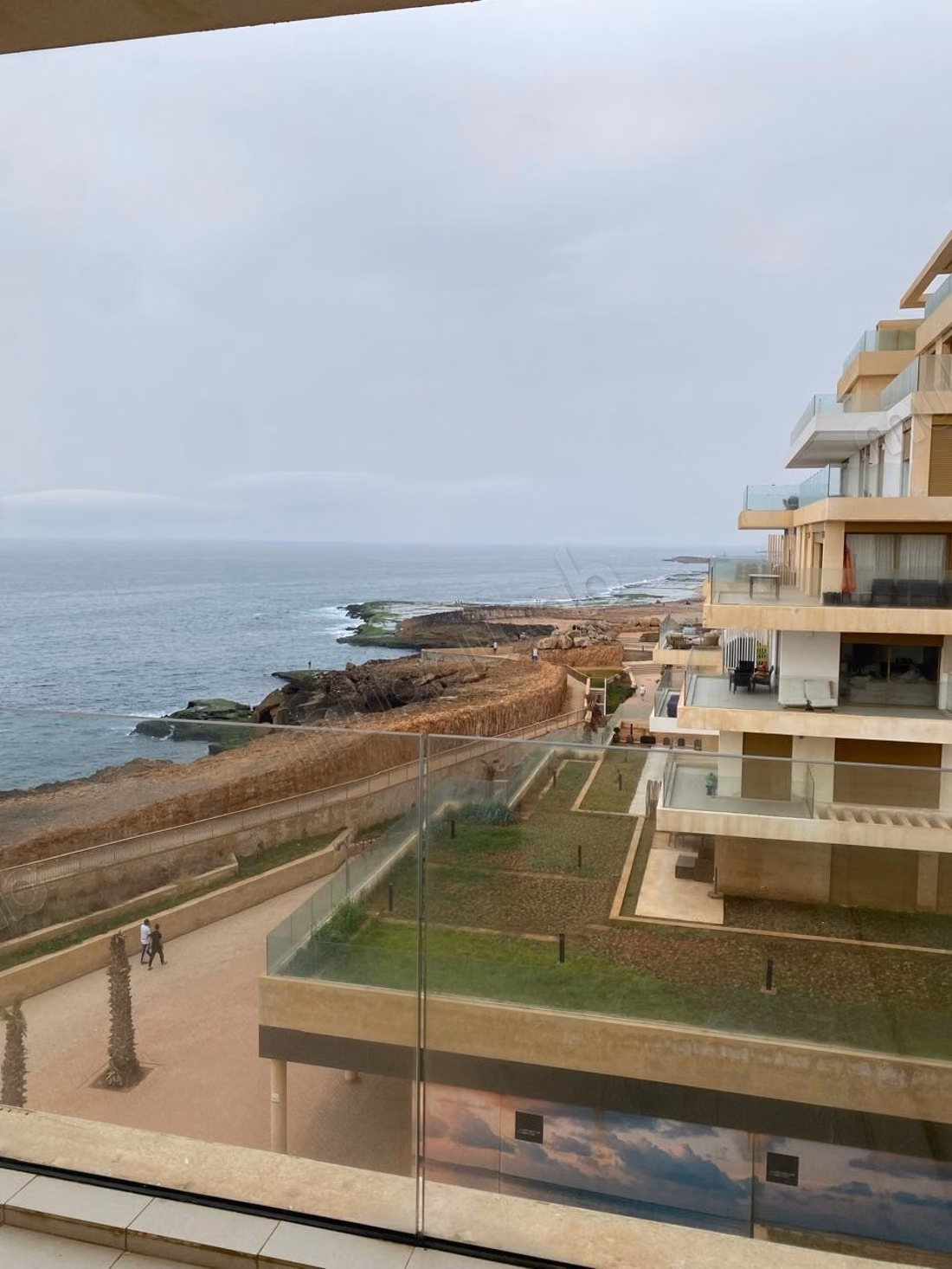 Très bel appartement en location à Hay Ach chbanat.
Surface de 180 m².
Bien meublé