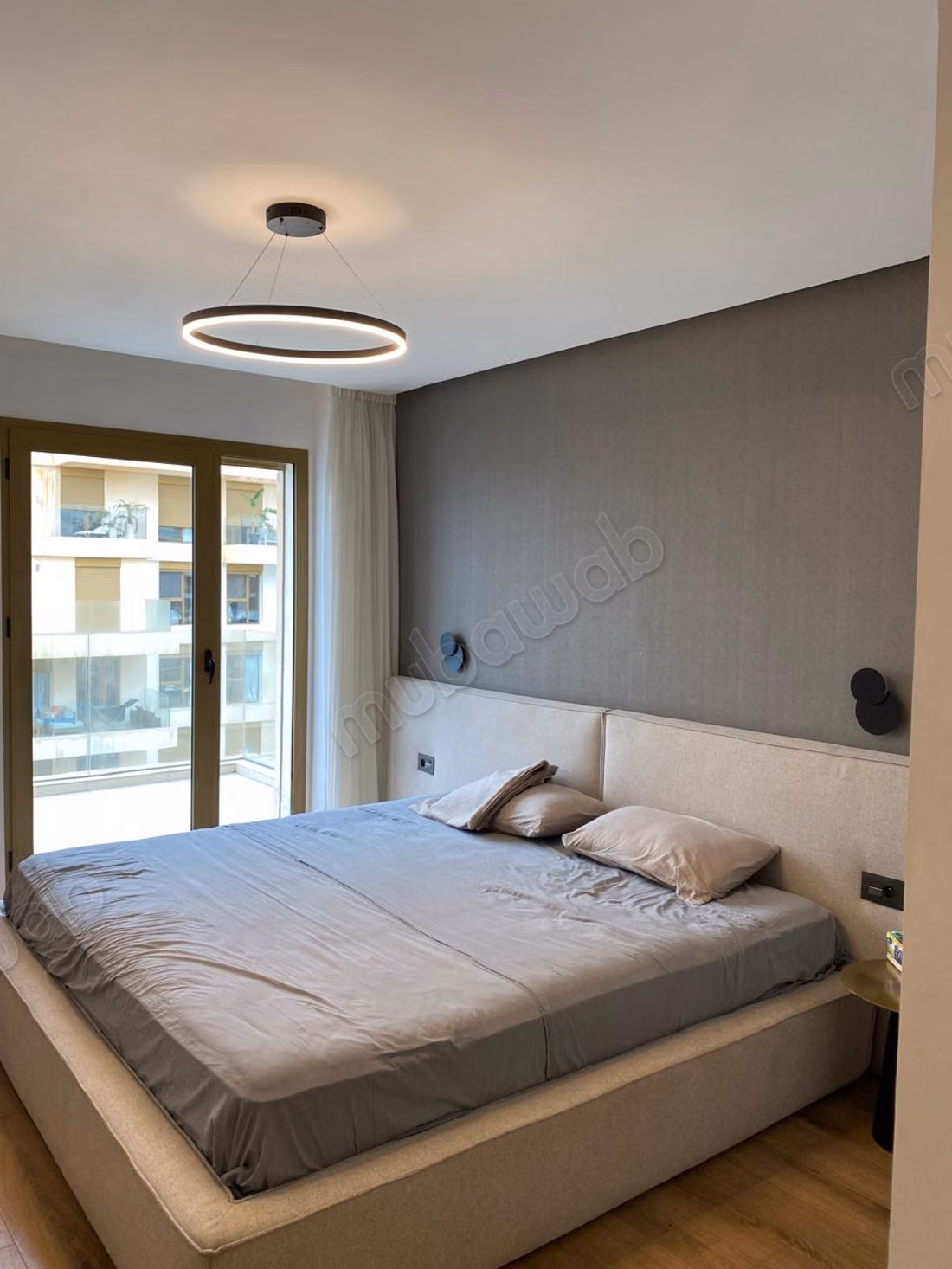 Très bel appartement en location à Hay Ach chbanat.
Surface de 180 m².
Bien meublé