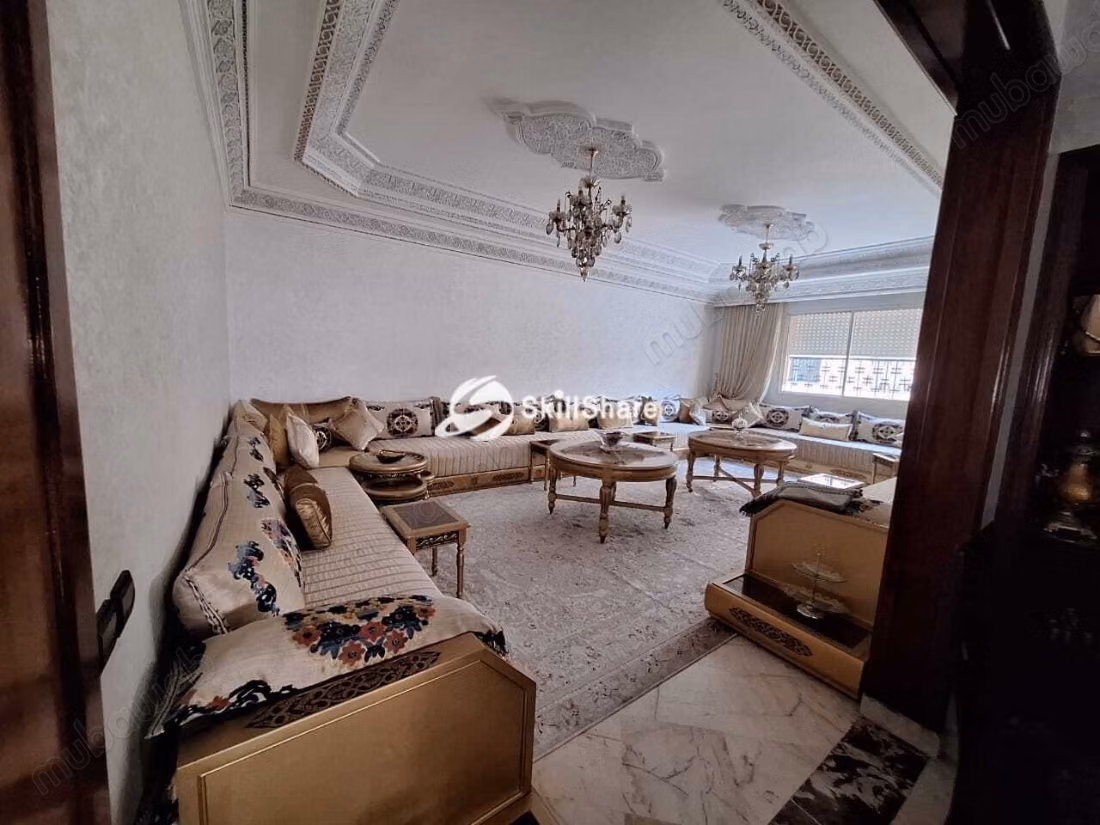 Appartement 169 m² winkel 54 m² te koop Tah