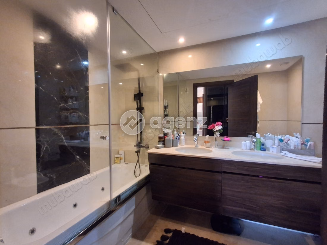 Appartamento in vendita 124 m², 3 camere Aeroporto Mohammed V Bouskoura