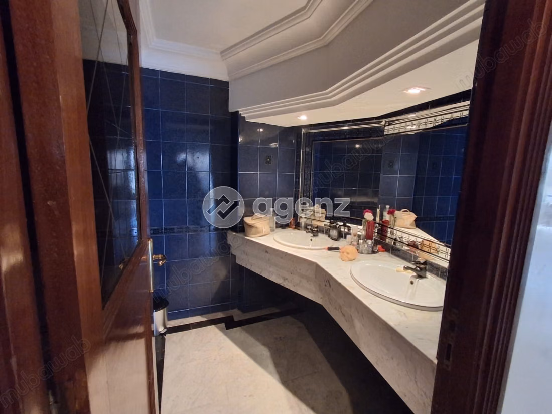 Apartment for sale 233 m², 3 bedrooms Racine Casablanca