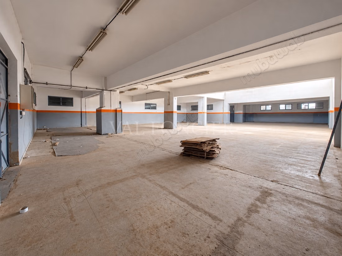 In affitto - Locale di 600 m² al 1 piano - Zona industriale I2S1