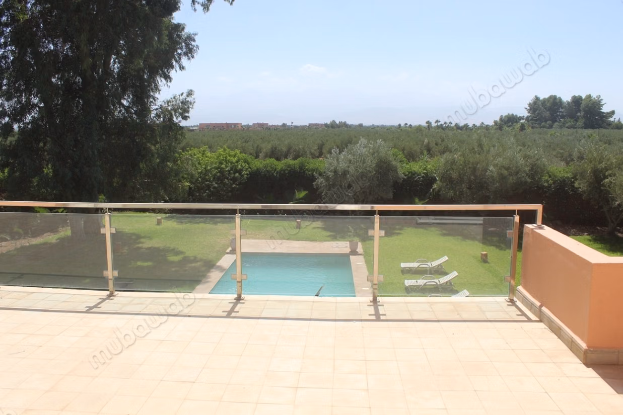 Superbe villa sans vis a vis a Louer
