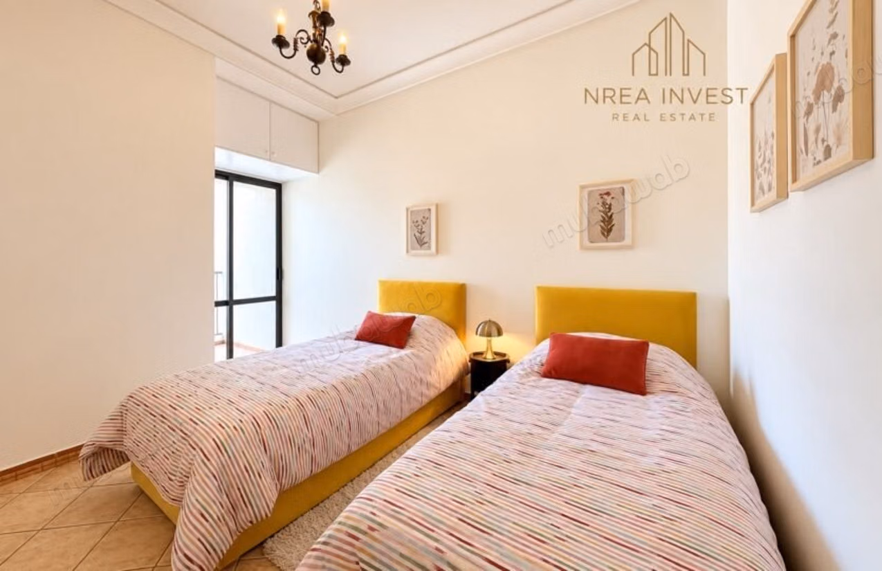 Appartement meuble de 100 m² a louer 
situation moulay youssef